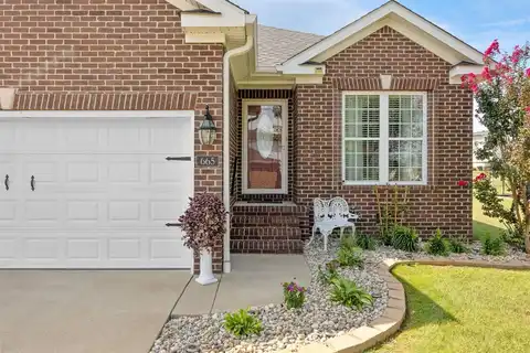665 Village Creek Drive, Bowling Green, KY 42101