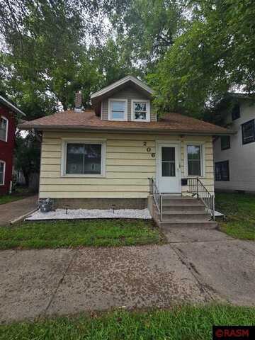 206 E Elm Street, Mankato, MN 56001