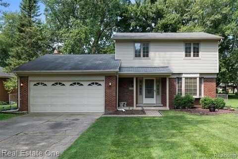 38351 Willowmere Street, Harrison Township, MI 48045