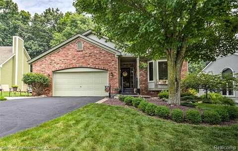 2637 Hilltop Lane, Howell, MI 48843