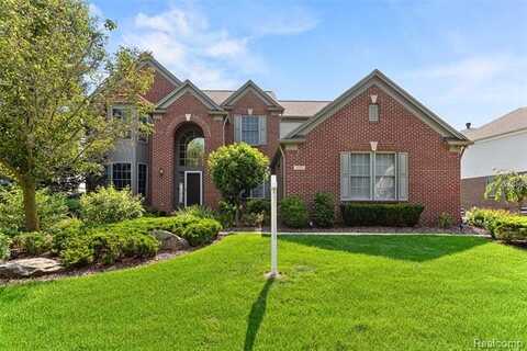5093 Creekmonte Drive, Rochester Hills, MI 48306