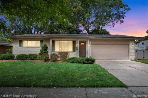 15737 Golfview Street, Livonia, MI 48154