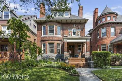 658 W Forest Avenue, Detroit, MI 48201