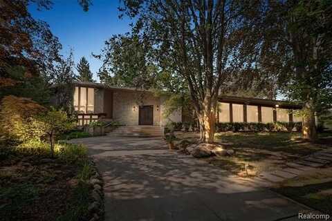 1125 ETON CROSS Road, Bloomfield Hills, MI 48304