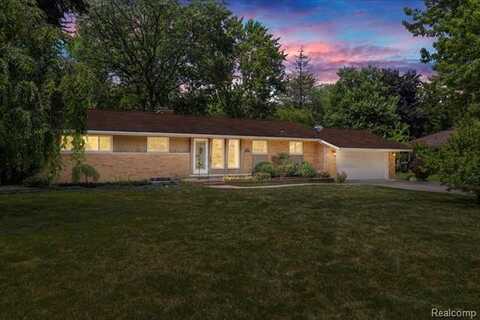 36503 Acton Street, Clinton Township, MI 48035