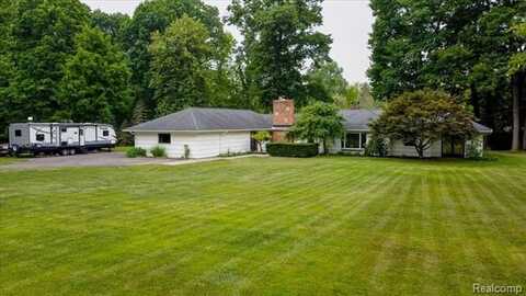 1530 S Baldwin Road, Lake Orion, MI 48360