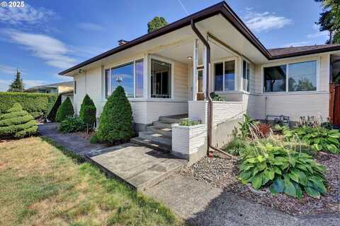 3110 NE BRYANT ST, Portland, OR 97211