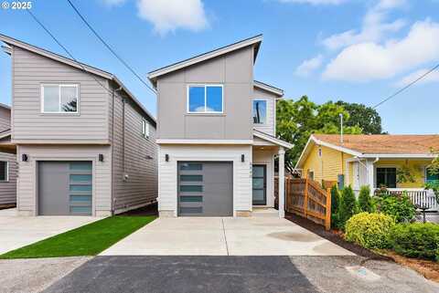 6840 SE LAMPHIER ST, Milwaukie, OR 97222