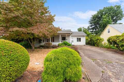 352 SW 6TH AVE, Canby, OR 97013