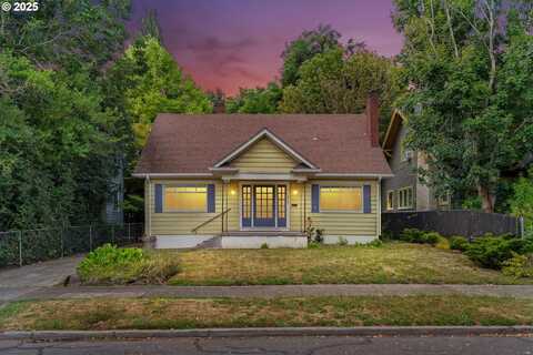 2747 NE 11TH AVE, Portland, OR 97212