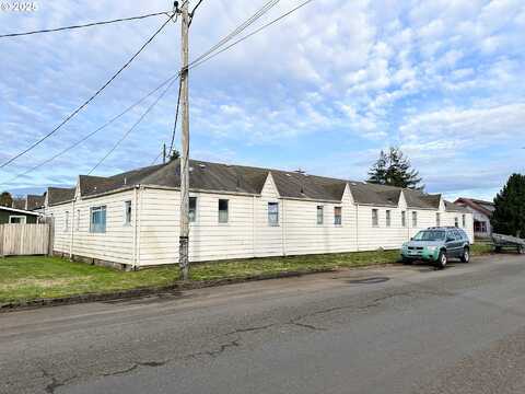 1010 IVY AVE, Tillamook, OR 97141