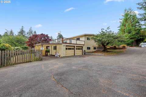 1440 YEW AVE, Coos Bay, OR 97420