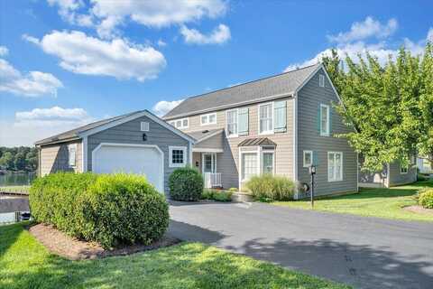 20 Cottage LN, Moneta, VA 24121