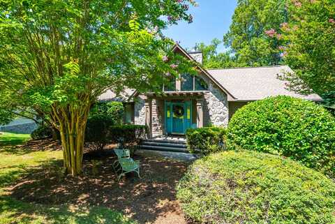 40 Bay Front RD, Penhook, VA 24137