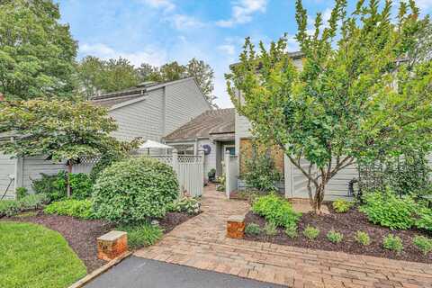 2553 South Clearing RD, Salem, VA 24153