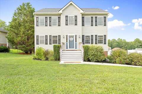 636 Russell Springs DR, Lynchburg, VA 24501