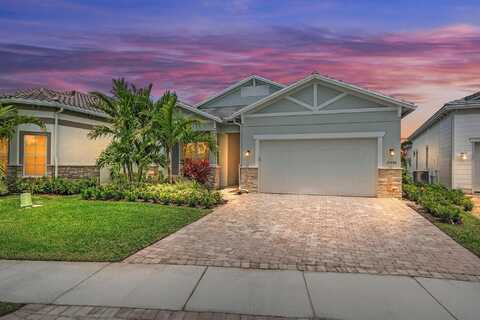 10546 Northbrook Circle, Palm Beach Gardens, FL 33412