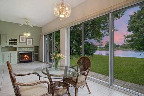 123 NW Bentley Circle, Port Saint Lucie, FL 34986