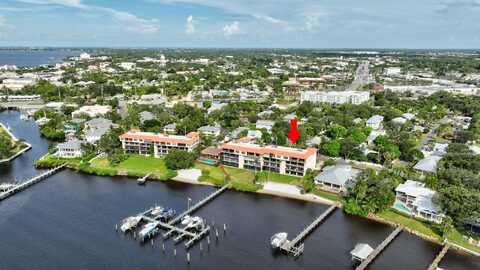 624 SW Saint Lucie Crescent, Stuart, FL 34994