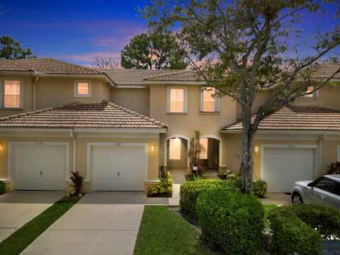 1527 Barrymore Court, Wellington, FL 33414
