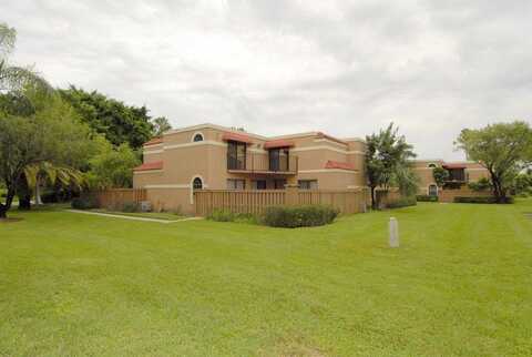 8122 Severn Drive, Boca Raton, FL 33433