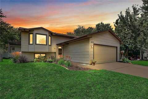 5237 Scott Avenue N, Crystal, MN 55429