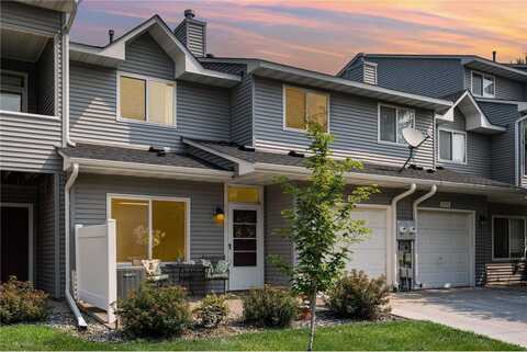 577 Woodduck Drive, Woodbury, MN 55125