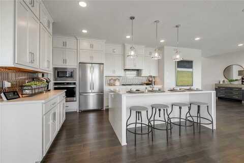 10833 38th Trail N, Lake Elmo, MN 55042