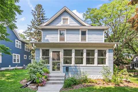 2093 Roblyn Avenue, Saint Paul, MN 55104