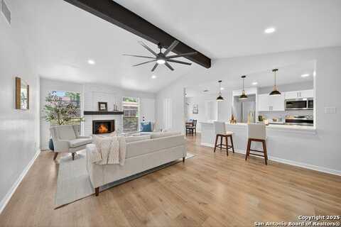 9367 Thornbury, San Antonio, TX 78250