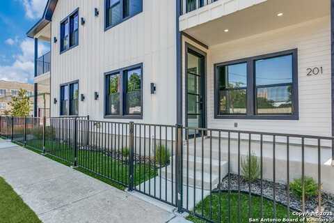 103 Paso Hondo, San Antonio, TX 78202