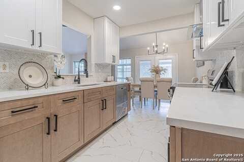 1127 Longmont, San Antonio, TX 78245