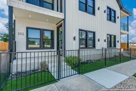 103 Paso Hondo, San Antonio, TX 78202