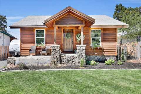 3223 E 30th Ave, Spokane, WA 99223