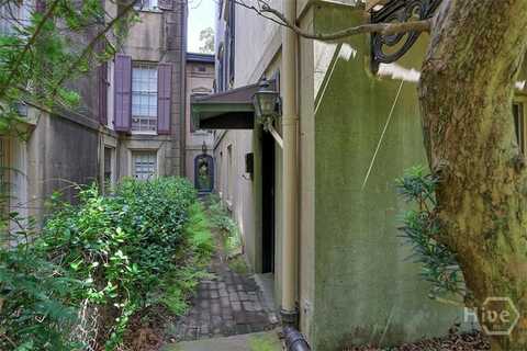 216 E Gaston Street, Savannah, GA 31401