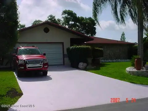 241 Velvet Avenue NE, Palm Bay, FL 32907