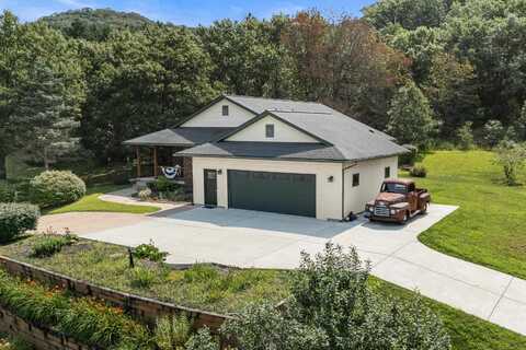 124 Doc Mac Drive, Boscobel, WI 53805