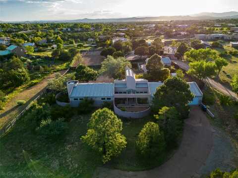 2340 Botulph Road, Santa Fe, NM 87505