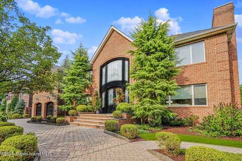 45 Johanna Lane, Staten Island, NY 10309