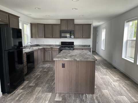 290 Pin Oak Drive, Coopersville, MI 49404