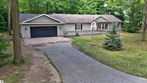 8800 Longview Drive, Canadian Lakes, MI 49346
