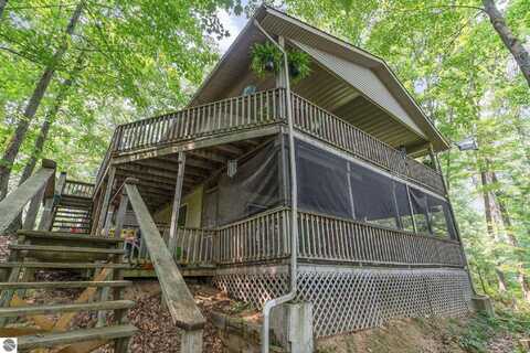 2222 Ridge, Harrison, MI 48625