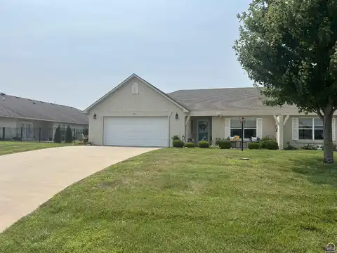 5313 NW Lana CT, Topeka, KS 66618