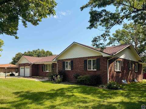 612 Packer ST, Osage City, KS 66523
