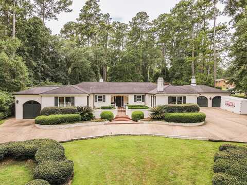 104 Camellia Dr, Thomasville, GA 31792