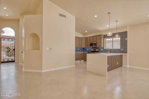8901 E Laurie Ann Drive, Tucson, AZ 85747