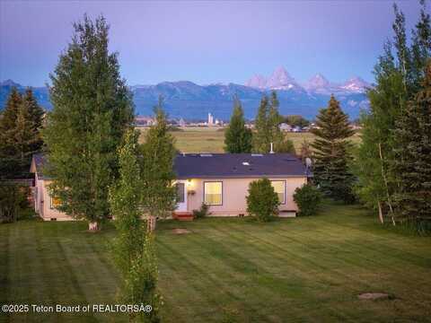6460 N 5000 W, Tetonia, ID 83452