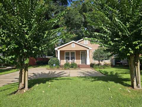 1609 N Martin Luther King Jr Boulevard, Tallahassee, FL 32303