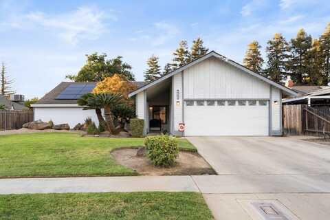 1762 Plymouth Avenue, Tulare, CA 93274