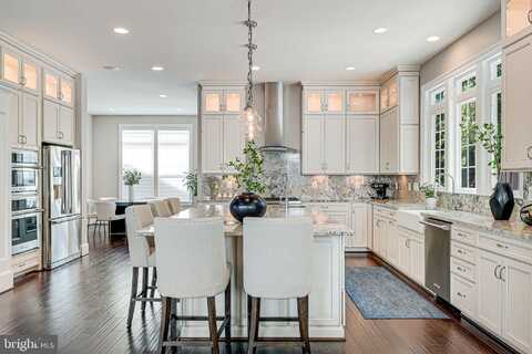 6513 MANOR RIDGE COURT, FALLS CHURCH, VA 22043